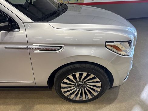 Used 2018 Lincoln Navigator Reserve w/ Technology Package image 36
