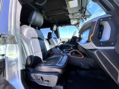 Used 2022 Ford Bronco Badlands image 21