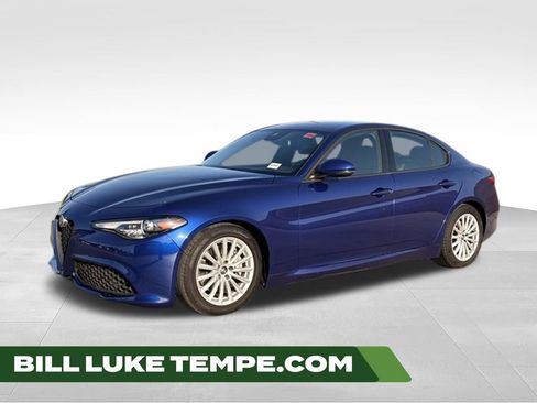 Used 2022 Alfa Romeo Giulia Sprint RWD image 1