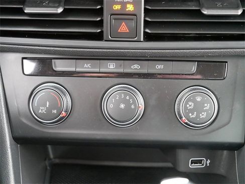 Used 2019 Volkswagen Jetta S w/ Driver Assistance Package image 30