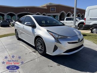 Used 2018 Toyota Prius Four video 1