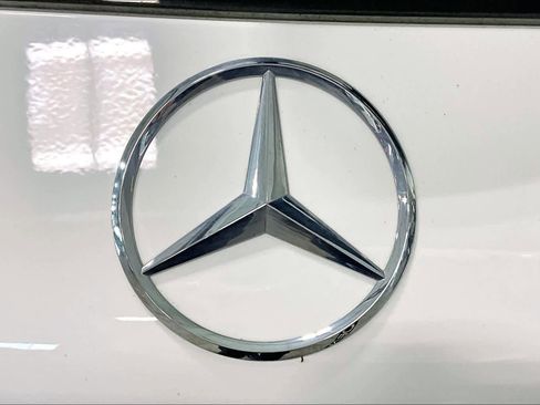 Used 2021 Mercedes-Benz GLC 300 4MATIC image 30