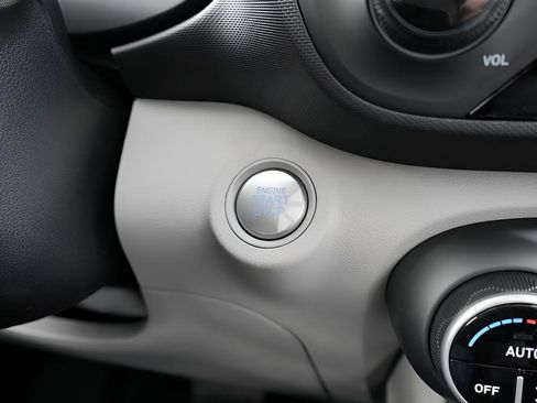New 2026 Hyundai Venue SEL FWD image 29
