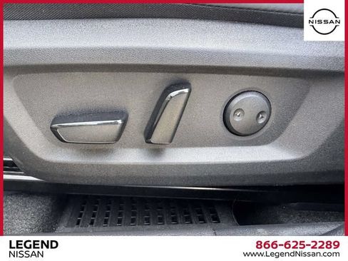 Used 2023 Nissan Rogue SV w/ SV Premium B Package AWD/4WD image 19