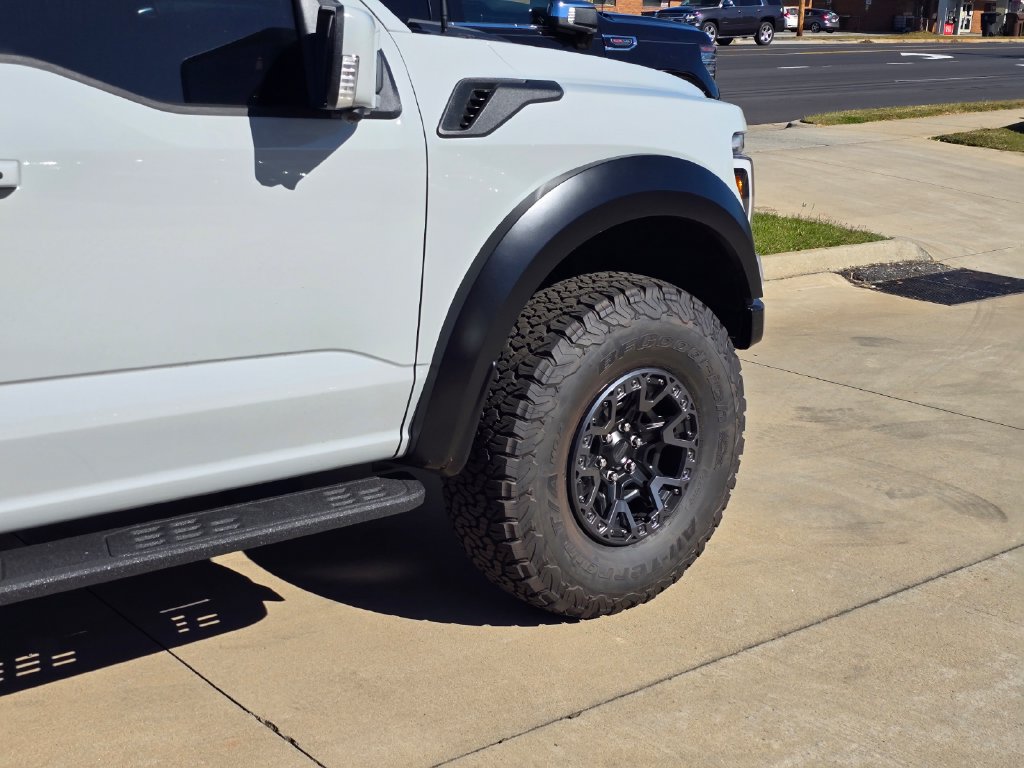 Used 2026 Ford F150 Raptor w/ Equipment Group 803A Raptor R AWD/4WD image 5