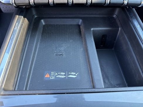 Used 2025 GMC Acadia Elevation image 21