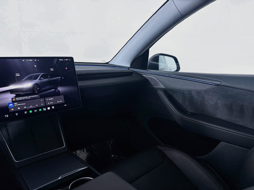 Used 2026 Tesla Model Y AWD image 25