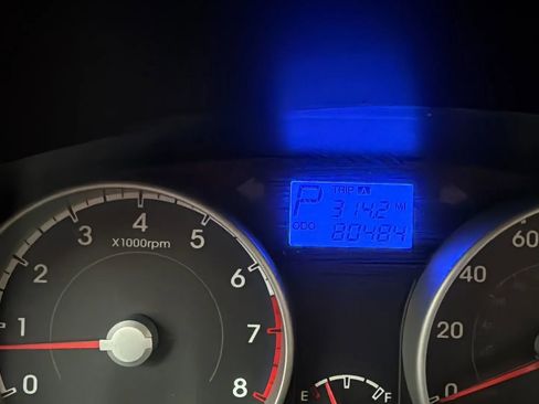 Used 2010 Hyundai Accent GLS w/ Premium Pkg 4 image 17