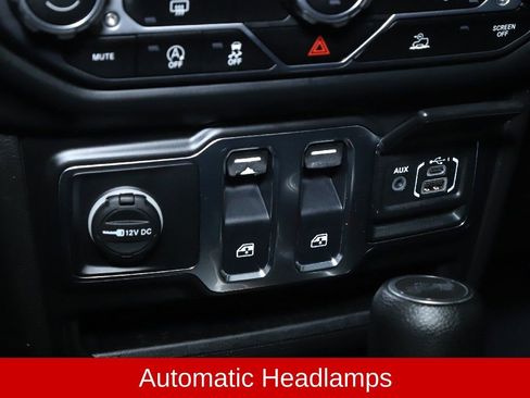 Used 2022 Jeep Wrangler Sport AWD/4WD image 26