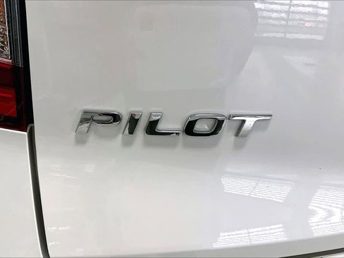 Used 2019 Honda Pilot Elite image 7