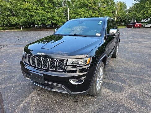 Used 2017 Jeep Grand Cherokee Limited w/ Trailer Tow Group IV AWD/4WD image 2