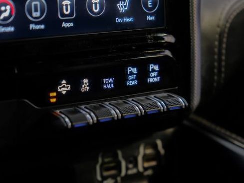 Used 2020 RAM 1500 Limited w/ Body Color Bumper Group RWD image 28