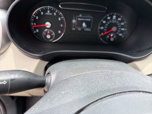 Used 2017 Kia Sorento FWD w/ LX Convenience Package image 9