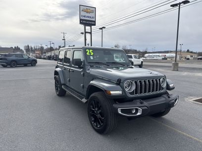 Used 2025 Jeep Wrangler Sahara
