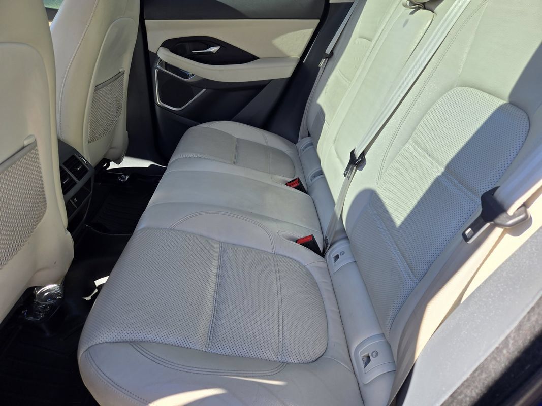 Used 2019 Jaguar E-PACE SE AWD/4WD image 18