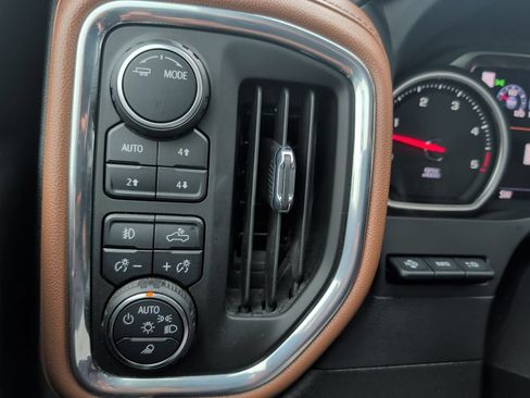 Used 2022 Chevrolet Silverado 3500 High Country w/ LPO, Hitch Package AWD/4WD image 29