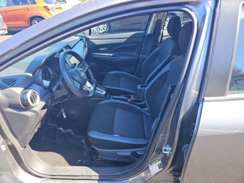 Used 2025 Nissan Versa SV FWD image 13