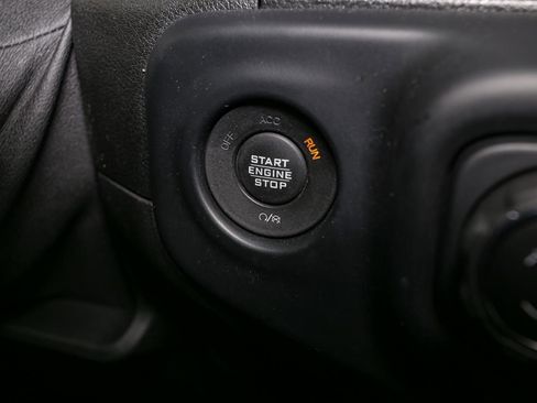 Used 2019 Jeep Wrangler Unlimited Sahara w/ Dual Top Group image 39