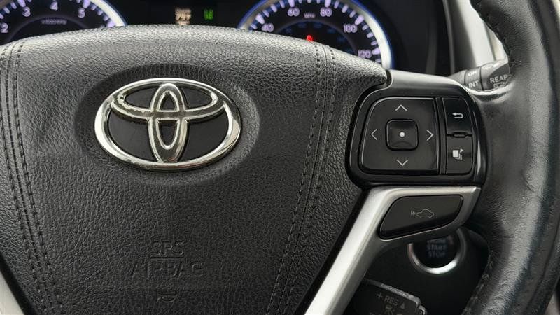 Used 2015 Toyota Highlander Limited Platinum AWD/4WD image 29