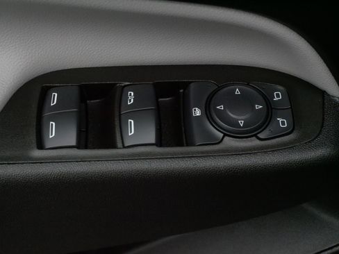 Used 2024 Chevrolet Equinox LS w/ LS Convenience Package AWD/4WD image 19