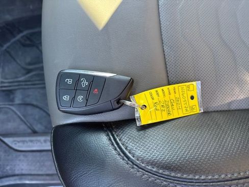 Used 2024 Chevrolet Silverado 2500 ZR2 w/ Technology Package image 31