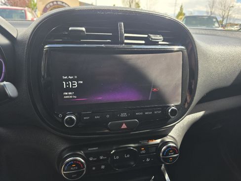 Used 2023 Kia Soul EX FWD image 15
