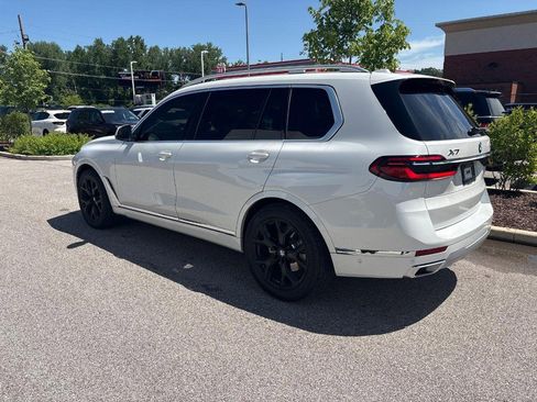Used 2025 BMW X7 xDrive40i AWD/4WD image 2