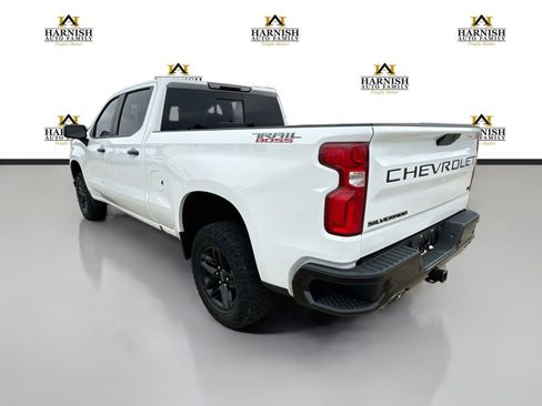 Used 2021 Chevrolet Silverado 1500 LT Trail Boss w/ Convenience Package II AWD/4WD image 3