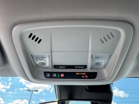 Used 2025 Chevrolet Malibu LT FWD image 14