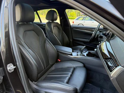 Used 2017 BMW 540i xDrive AWD/4WD image 29