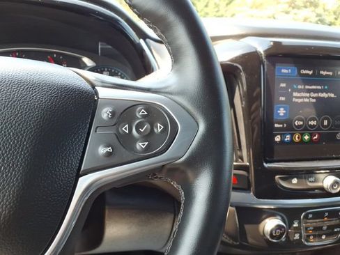 Used 2023 Chevrolet Traverse LT w/ LPO, Floor Liner Package FWD image 16
