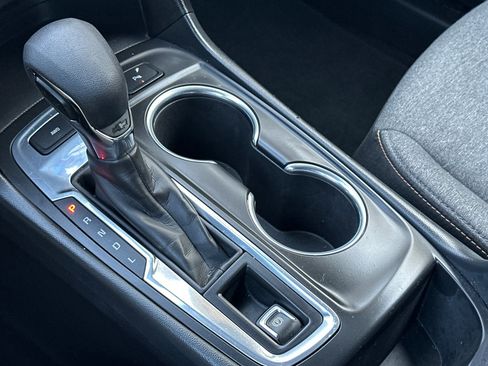 Used 2024 Chevrolet Equinox LT image 19