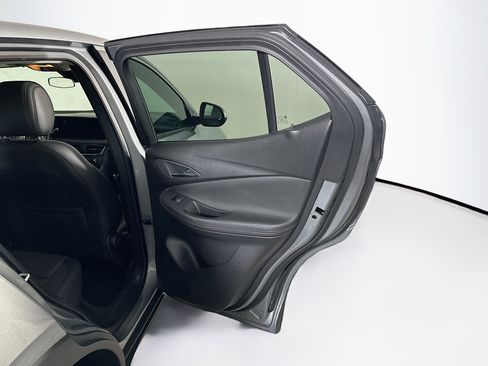 Used 2025 Buick Encore GX Preferred FWD image 28