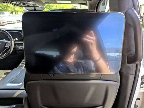 Used 2022 Cadillac Escalade ESV Sport Platinum image 52