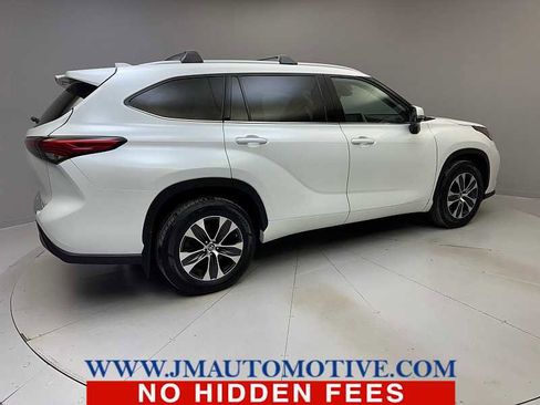 Used 2022 Toyota Highlander XLE image 5