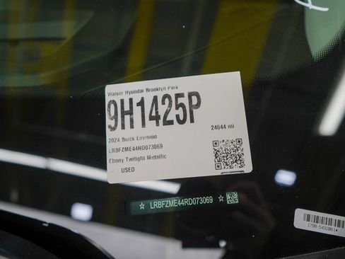 Used 2024 Buick Envision Preferred image 27