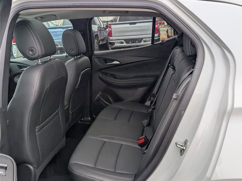 Used 2025 Buick Encore GX Avenir w/ Avenir Technology Package image 16