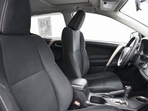 Used 2014 Toyota RAV4 XLE image 15