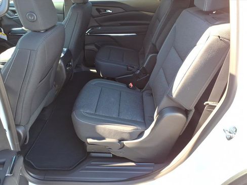 New 2026 Chevrolet Traverse LT w/ Driver Confidence Package image 9