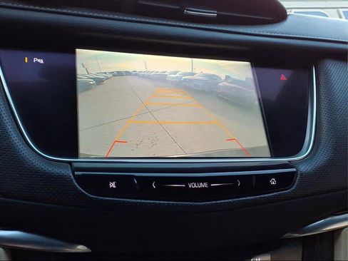 Used 2017 Cadillac XT5 FWD image 18