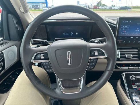 Used 2024 Lincoln Navigator Reserve AWD/4WD image 36