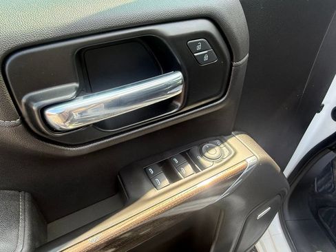 Used 2020 Chevrolet Silverado 1500 RST AWD/4WD image 17