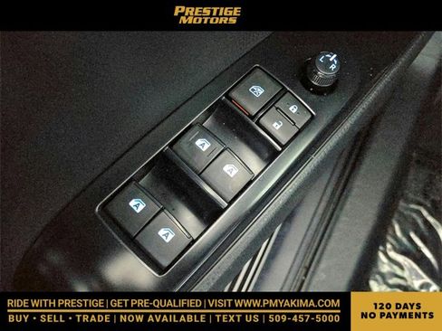 Used 2020 Toyota Camry LE image 32