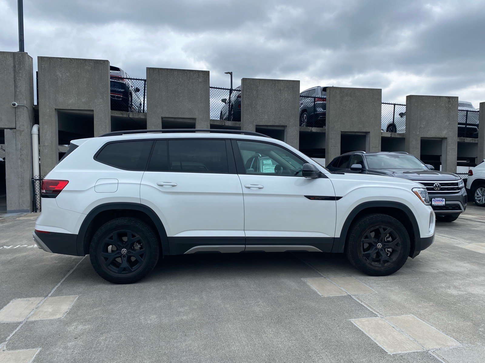 Certified 2026 Volkswagen Atlas Peak Edition AWD/4WD image 2