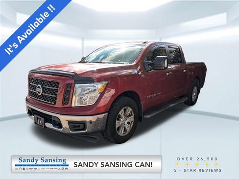 Used 2019 Nissan Titan SV w/ SV Convenience Package image 1