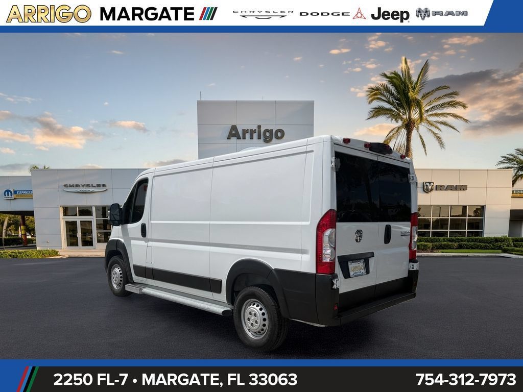 Used 2025 RAM ProMaster 2500 w/ U-Haul Equipment Group FWD image 5