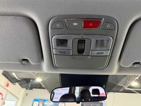 Used 2025 Kia Telluride S image 31