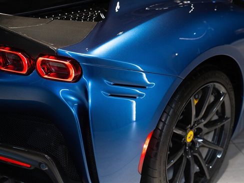 Used 2021 Ferrari SF90 Stradale AWD/4WD image 39