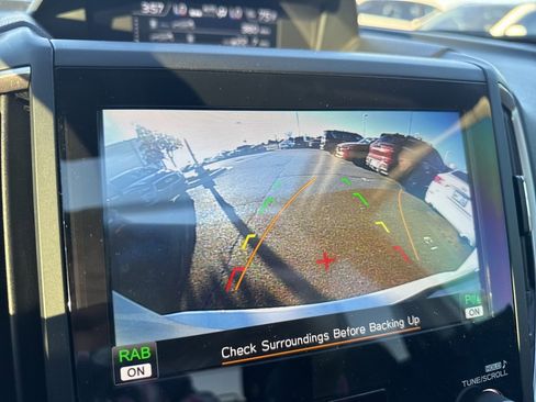 Used 2024 Subaru Forester Touring image 3