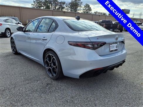 New 2025 Alfa Romeo Giulia Veloce w/ Veloce Package Rwd image 2